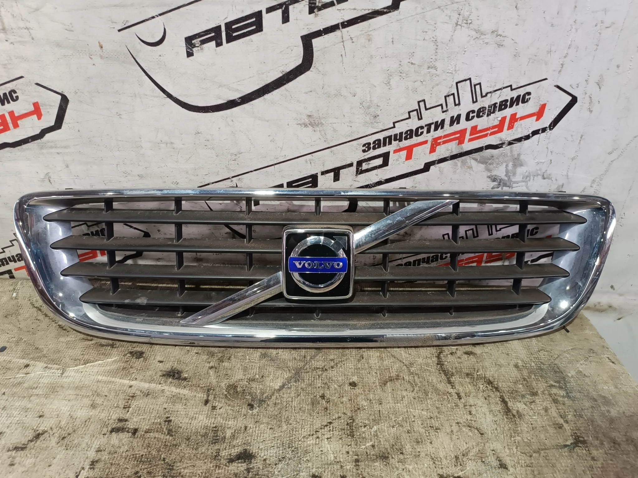 РЕШЕТКА РАДИАТОРА VOLVO 30744914 FA358Z