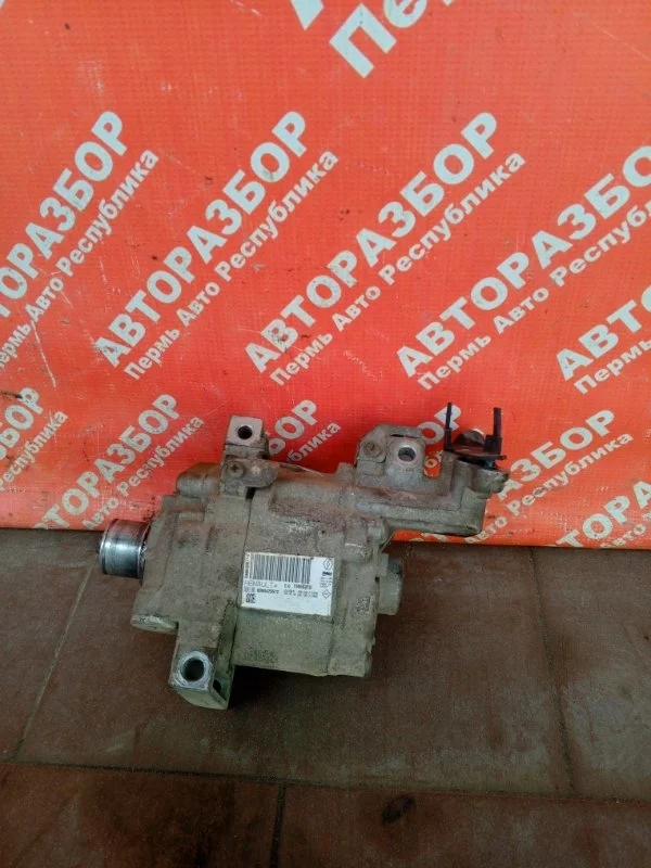 Компрессор кондиционера Renault Duster 2020 926009154R