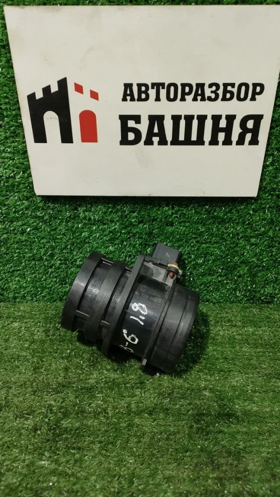 Расходомер воздушный Volkswagen Passat 06F906461B B6