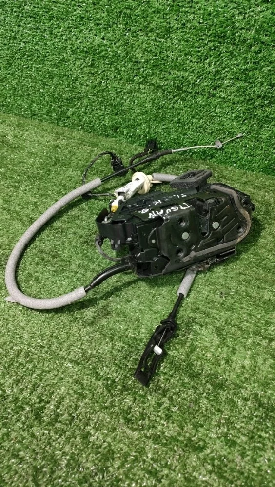 Замок двери Volkswagen Tiguan 2019 5TB837016B 2 CZDA, передний правый