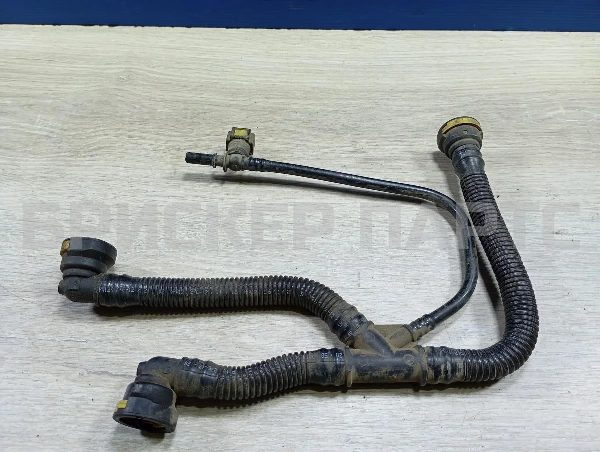 Трубка картерных газов Пежо 408 1