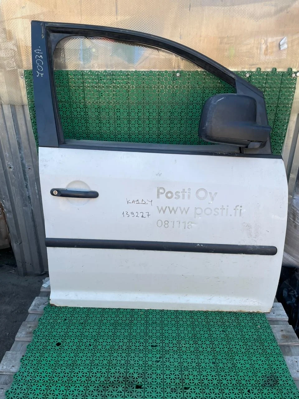 Дверь VOLKSWAGEN CADDY 2004- передняя правая белая б/у CADDY(2004-2014)