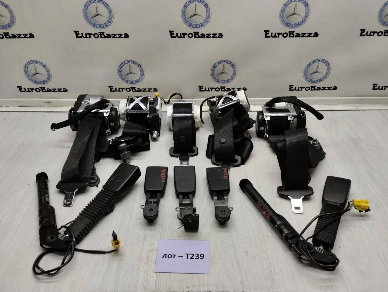 Ремень безопасности с замком Mercedes W164