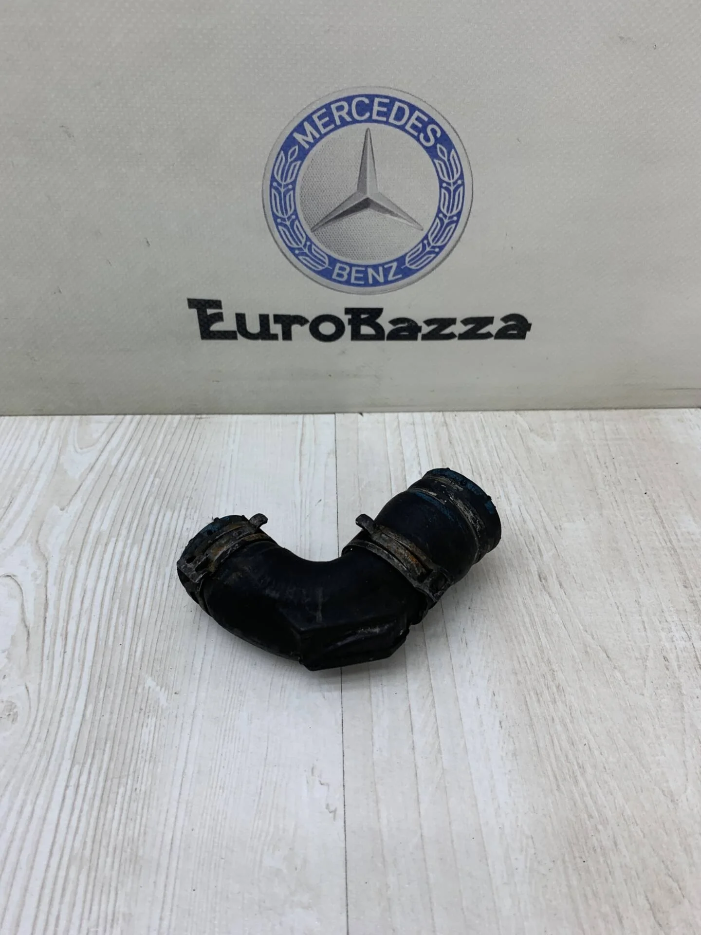 Патрубок системы охлаждения Mercedes W212