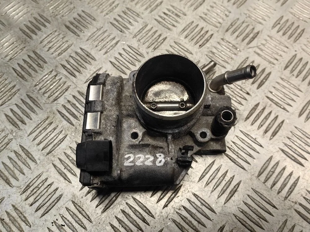 Заслонка дроссельная Hyundai Solaris