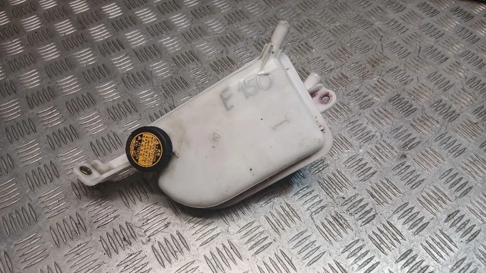 Бачок расширительный Toyota Corolla X