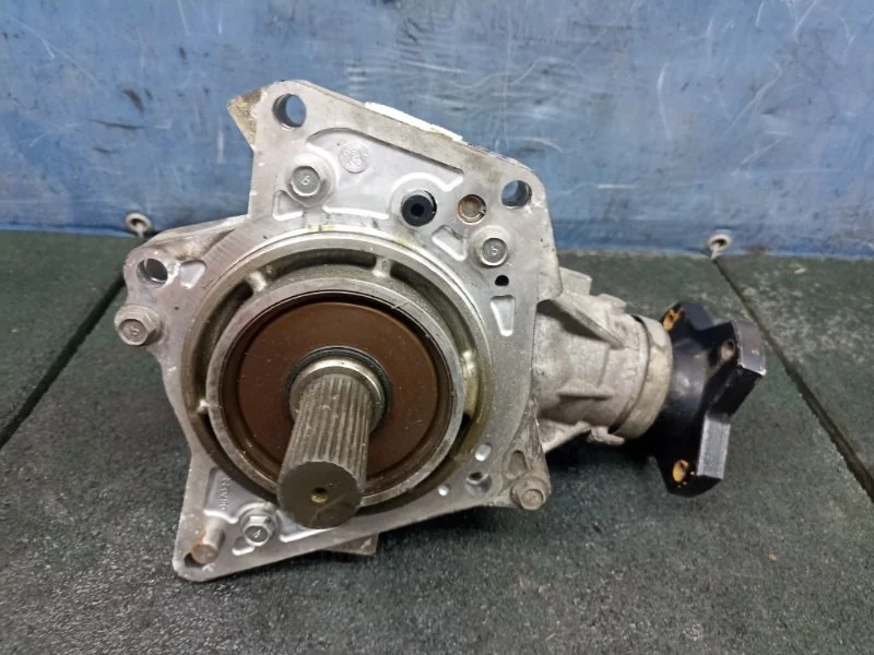 Раздатка Nissan X-Trail 2012 33100JD600 T31 2.0 MR20DE 4WD