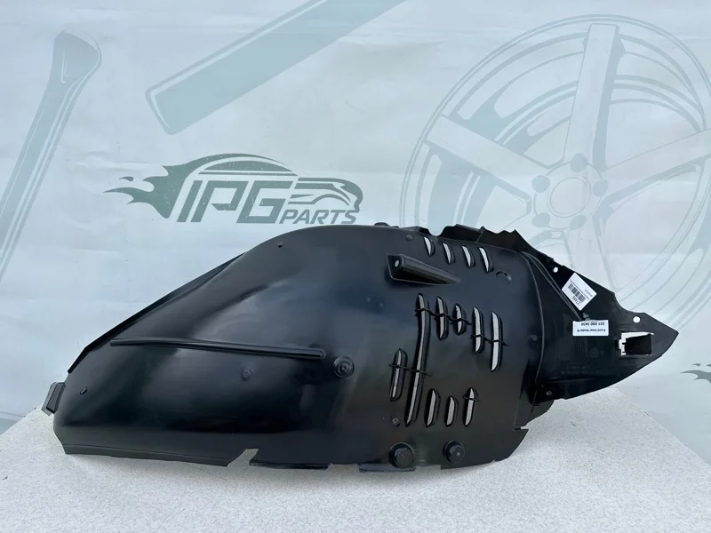 Подкрылок передний правый передняя часть Mercedes-benz W221