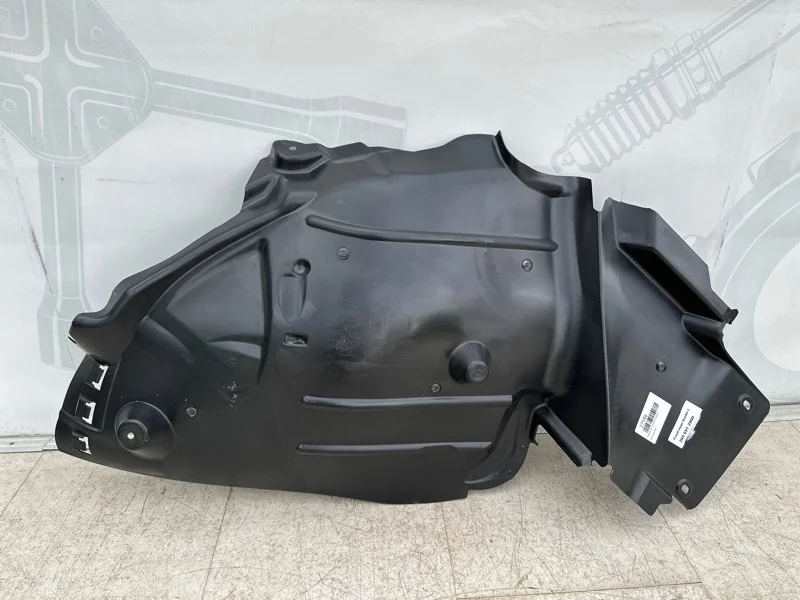 Подкрылок передний левый задняя часть Mercedes-benz W205