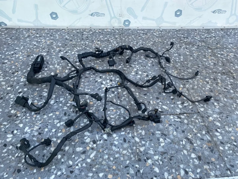Жгут электропроводки двигателя Mercedes-benz 2012 C204