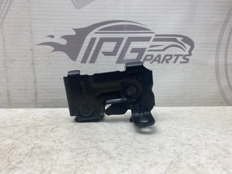 Замок капота Mercedes-benz 2014 W212