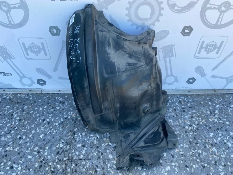 Подкрылок передний левый задняя часть Mercedes-benz 2013 W212