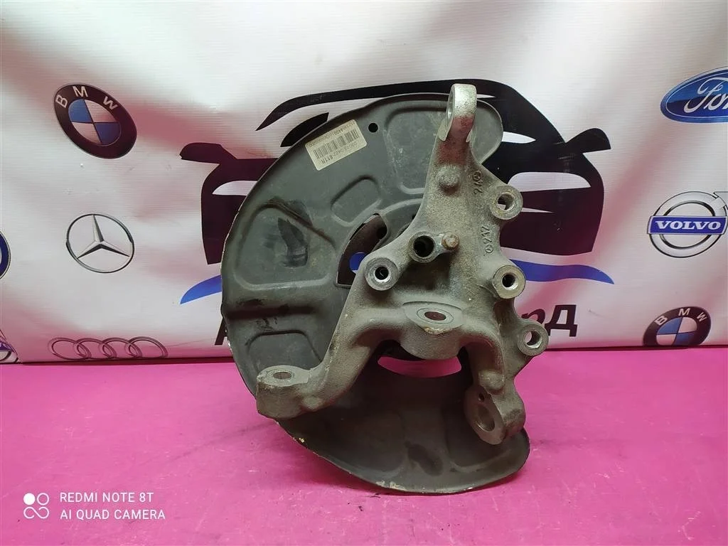 Кулак передний правый MB E-Class W212 A2123320800