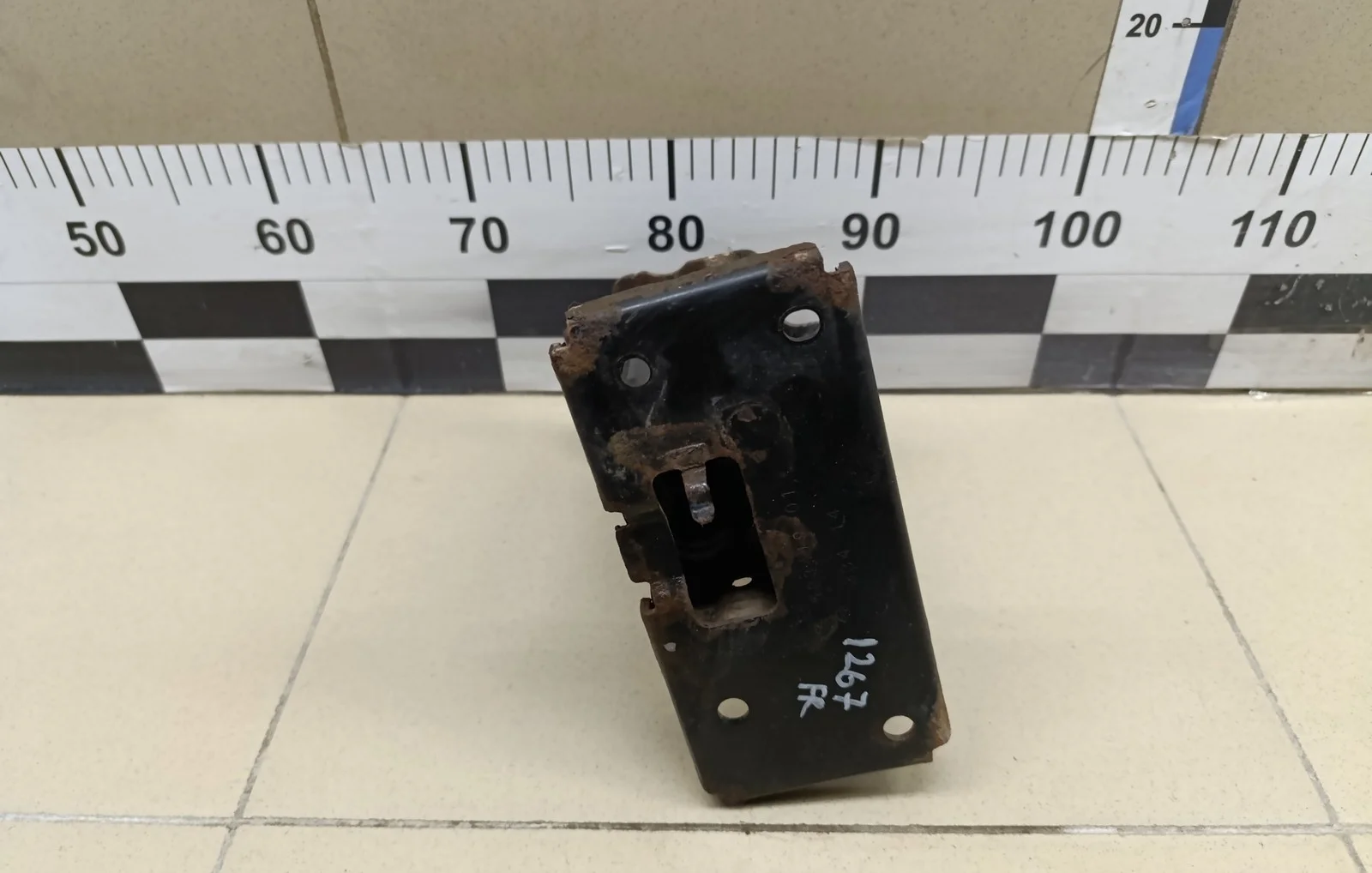 Кронштейн усилителя переднего бампера правый X-Trail (T32) 2014>