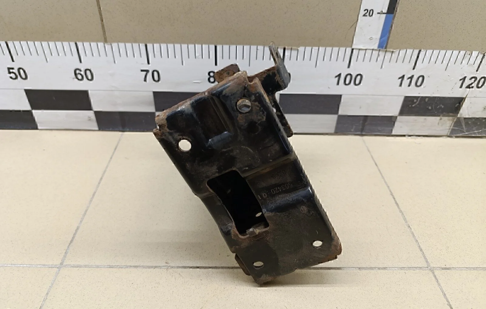 Кронштейн усилителя переднего бампера левый X-Trail (T32) 2014>