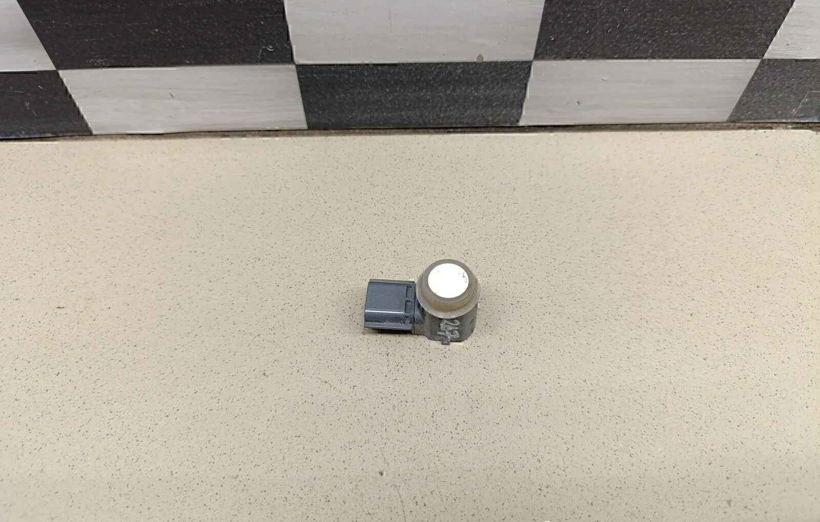 Датчик парковки X-Trail (T32) 2014>