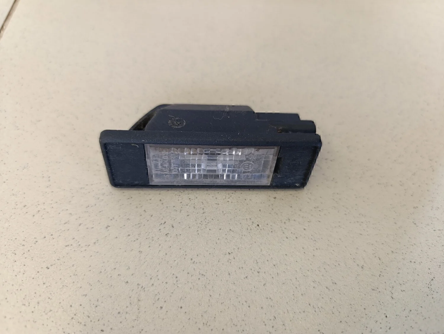 Фонарь подсветки номера C3 2009-2016