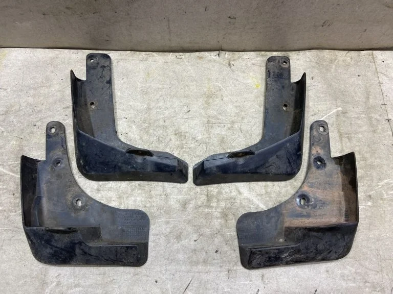 Брызговик  Nissan X-Trail T32 Ниссан Т32