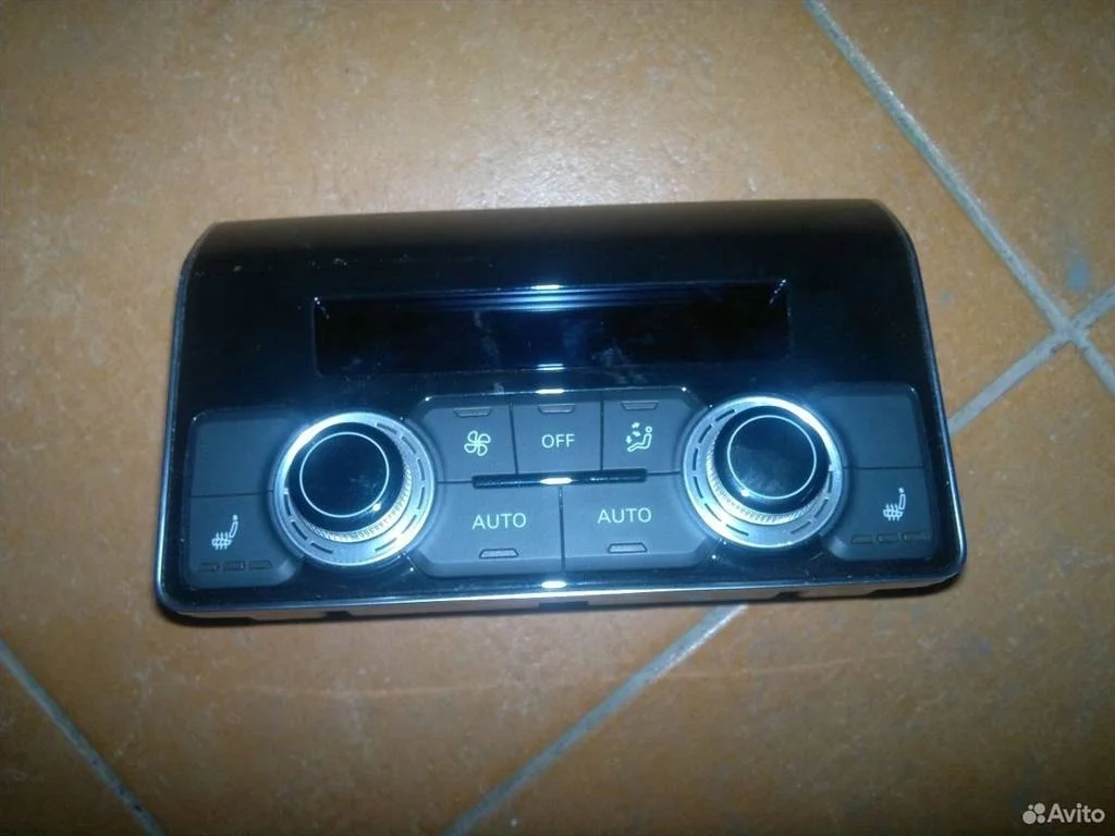 Блок управления климатической установкой Audi A8 D4 (2010—2014) 4,2