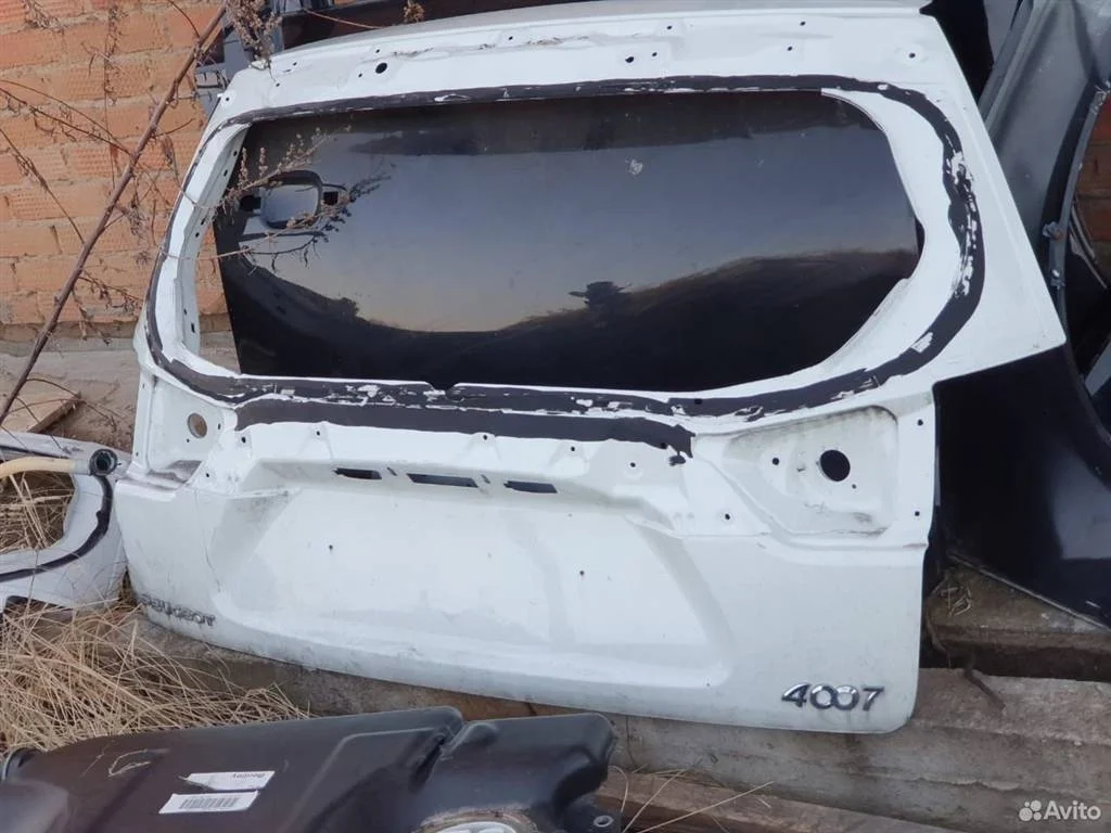 Дверь багажника Peugeot 4007 2008>