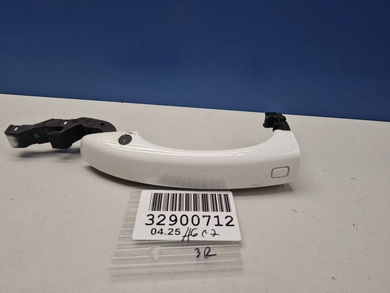 Ручка двери нaружная правая для Audi A6 S6 C7 2011-2018