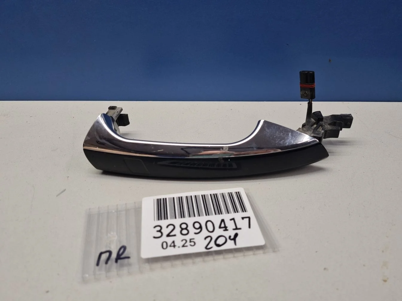 Ручка двери нaружная правая для Mercedes C-klasse W204 2007-2015