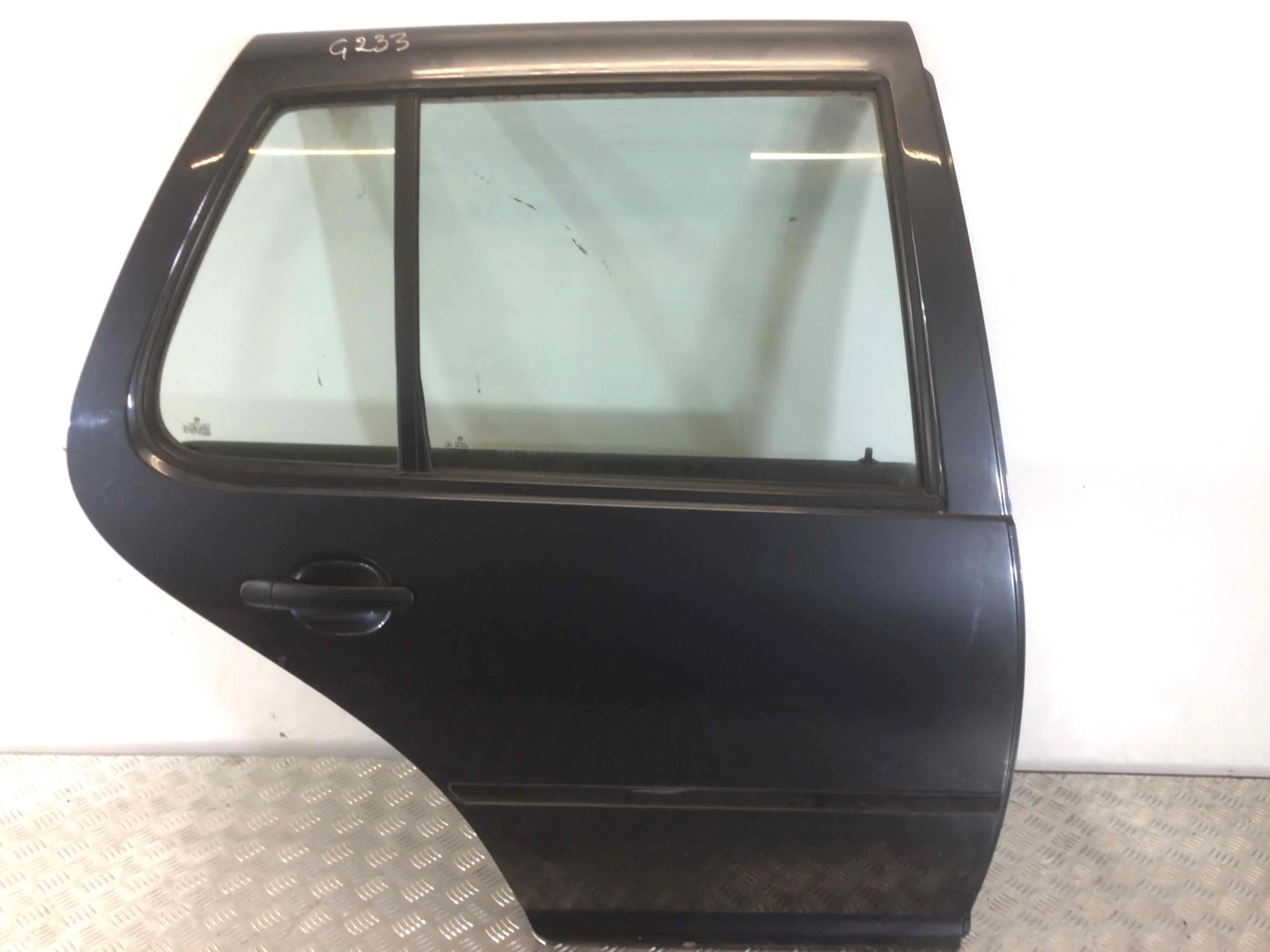 Дверь задняя правая Volkswagen Golf 4 поколение (1997-2004) дизель 1.9 TDI Механика Х/б