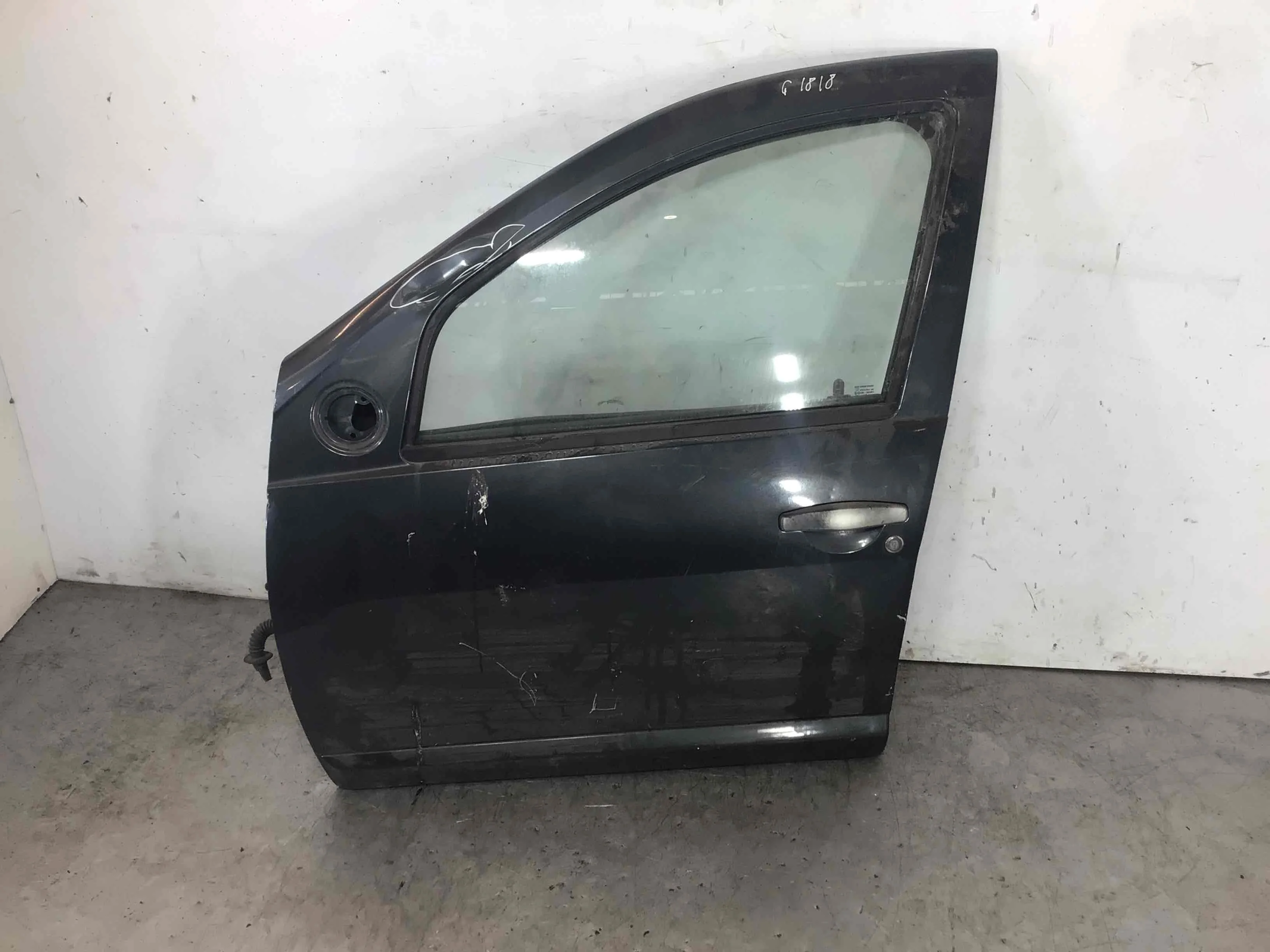 Дверь передняя левая DACIA Sandero 1 поколение (2008-2012) дизель 1.5 dCi Механика Х/б