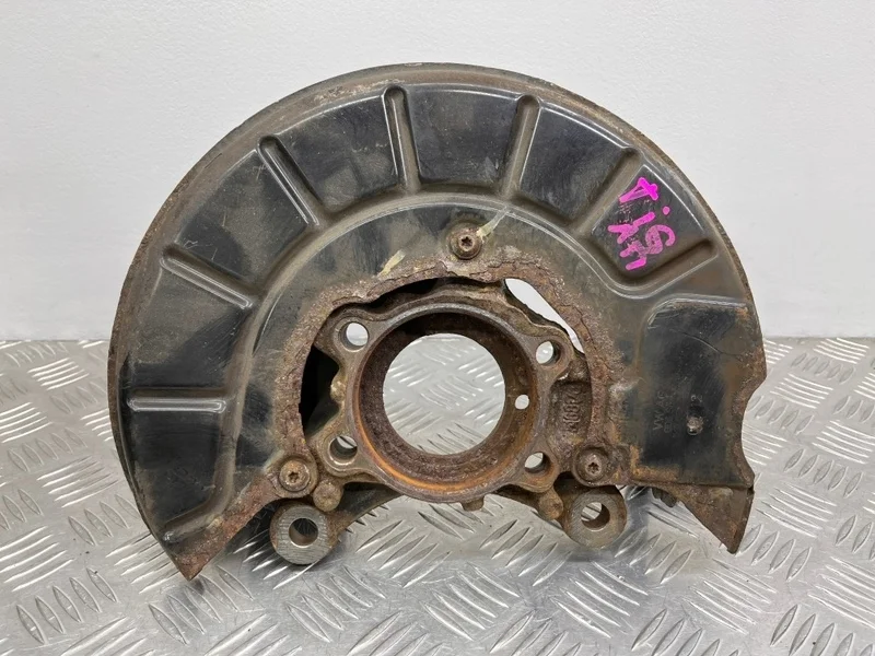 Кулак Volkswagen Tiguan NF