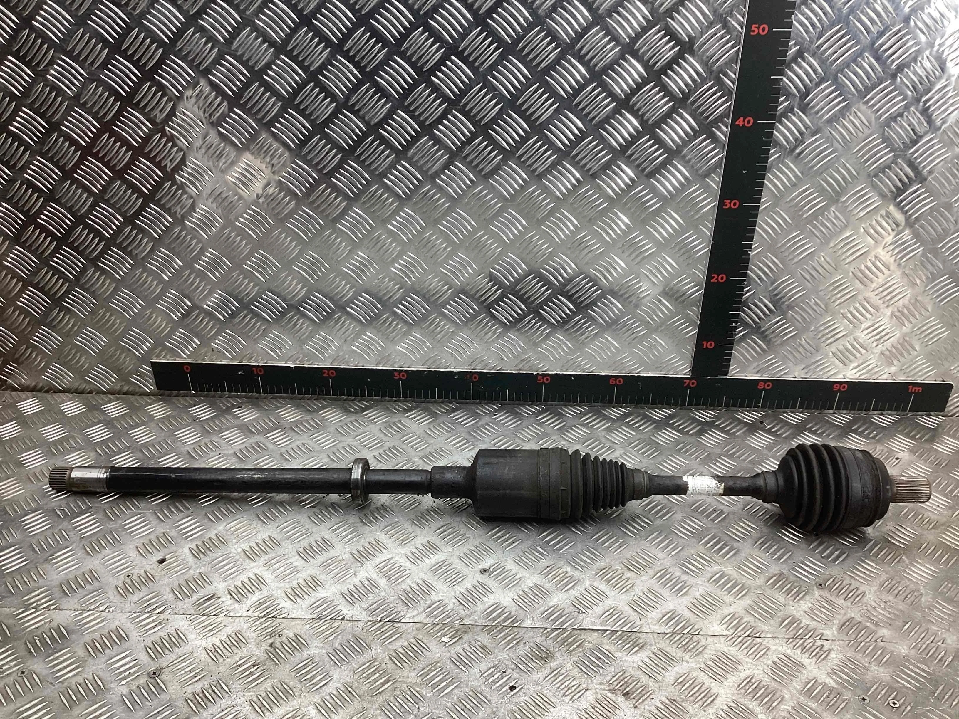 Полуось передняя правая (приводной вал, ШРУС) Mercedes E (W212) 2013-2016 рестайлинг  2013 2,1 Дизель АКПП Седан.