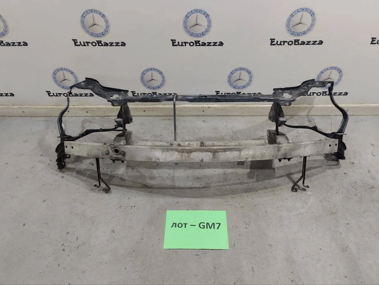 Телевизор Mercedes W212