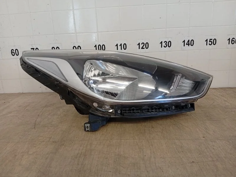 ФАРА HYUNDAI SOLARIS 2 2017 2018 2019 2020 92102H5000 H5, передняя правая