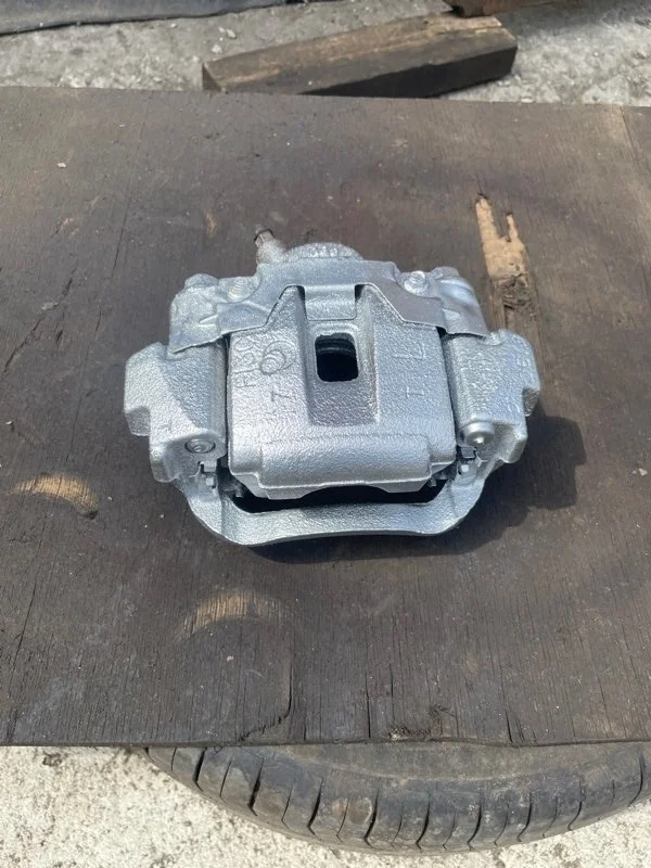 Суппорт тормозной Toyota Land Cruiser 2018 4785060110 URJ202 4.5 1VD-FTV, задний левый