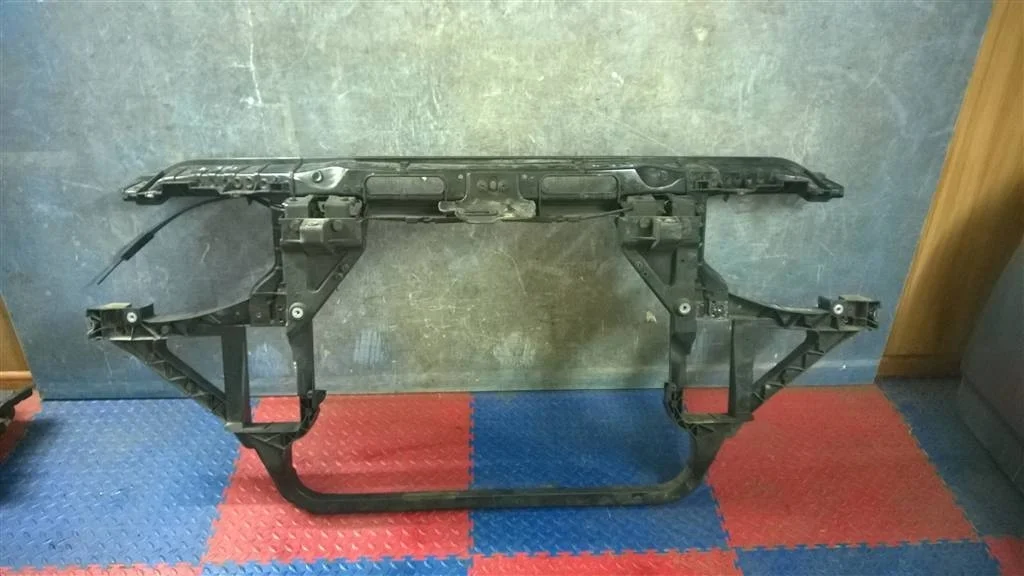 панель телевизор BMW X3 E83  N47D20A 177лс 2.0D