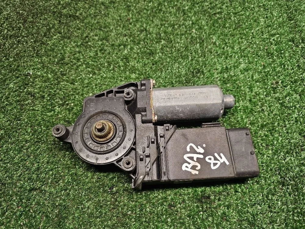 Моторчик стеклоподъемника Volkswagen Passat B5