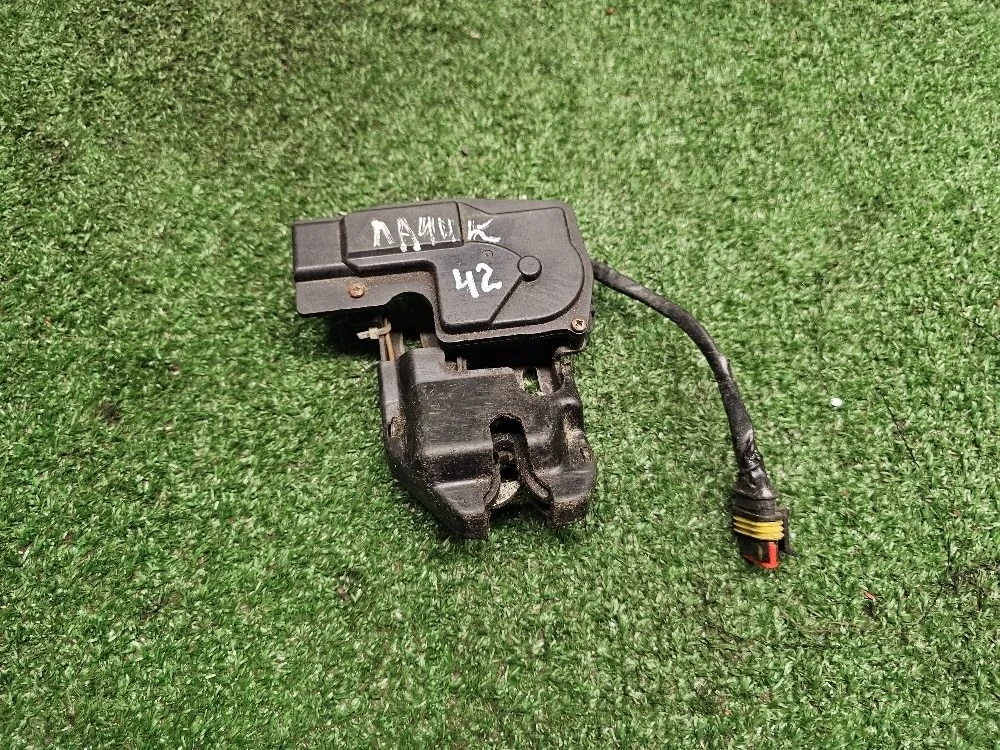 Замок багажника Chevrolet Lacetti