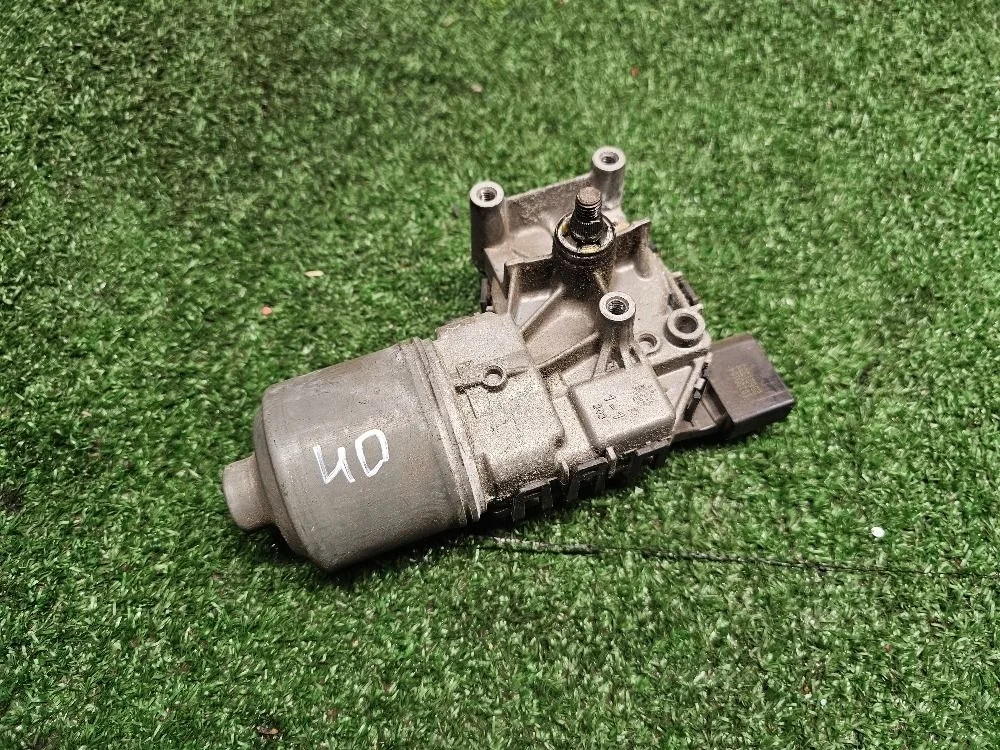 Моторчик стеклоочистителя VW Polo 5