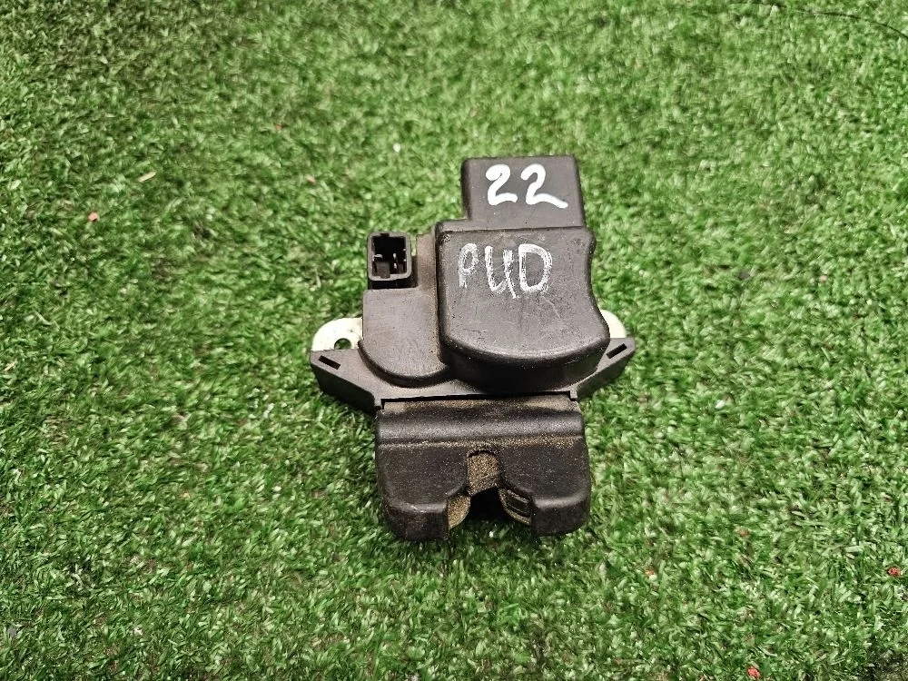 Замок багажника Kia Rio 3