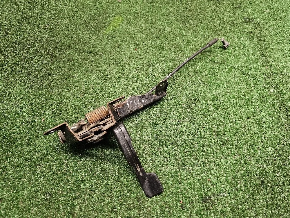 Замок капота Kia Rio 3