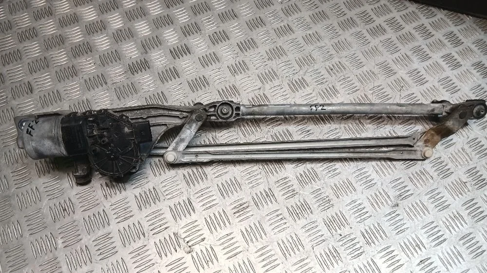 Трапеция стеклоочистителей Ford Focus 2