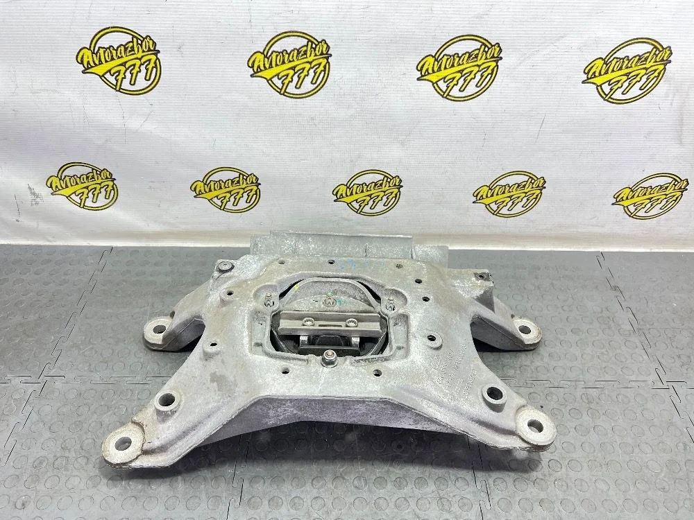 Траверса рамы поперечная Audi A4 B8 (2007—2012)