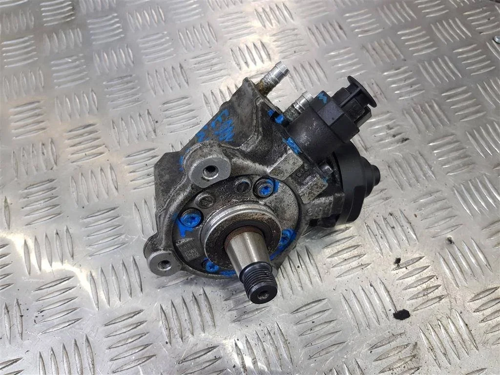 Насос топливный ТНВД Volkswagen Crafter I (2006—2