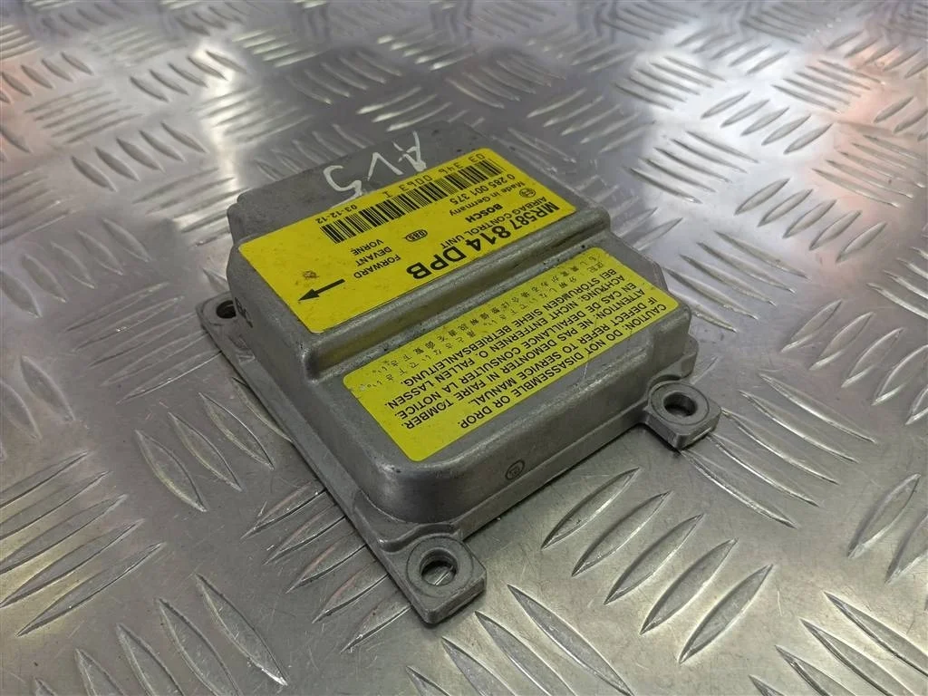 Блок управления SRS (AIR BAG) MITSUBISHI Space St