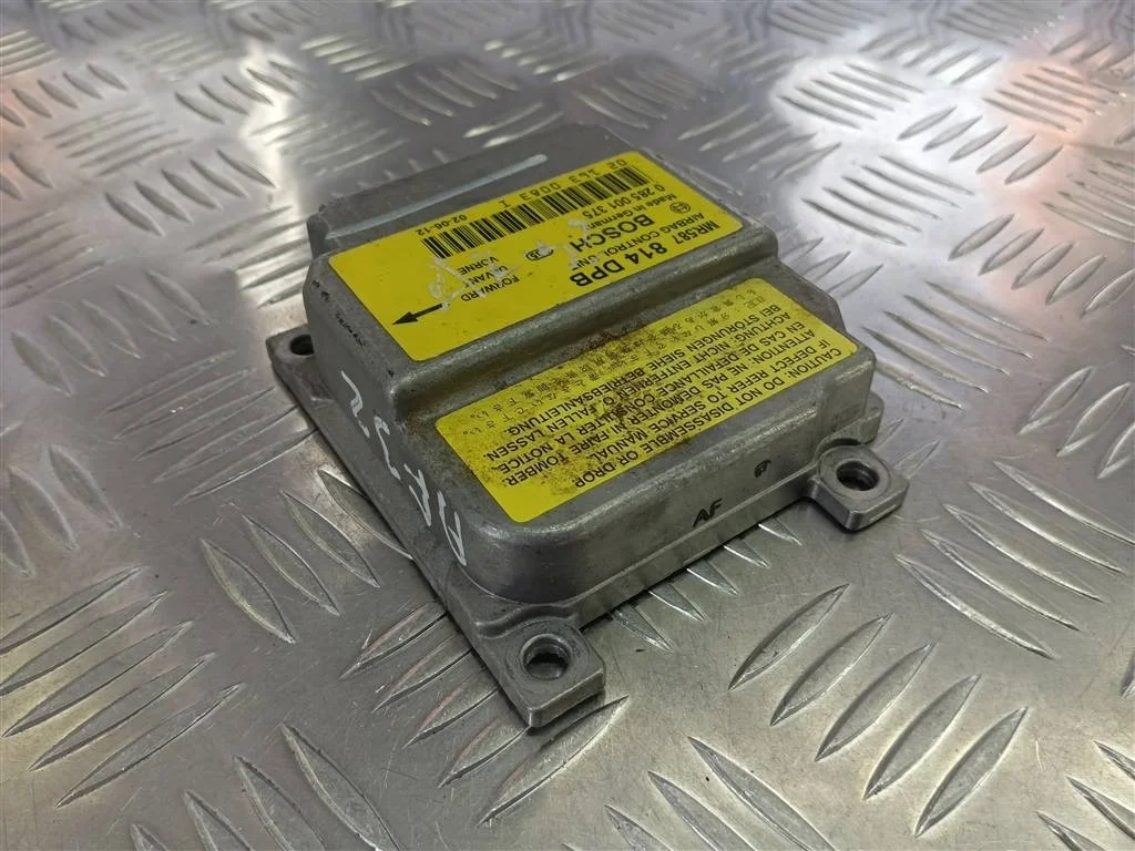 Блок управления SRS (AIR BAG) MITSUBISHI Space St