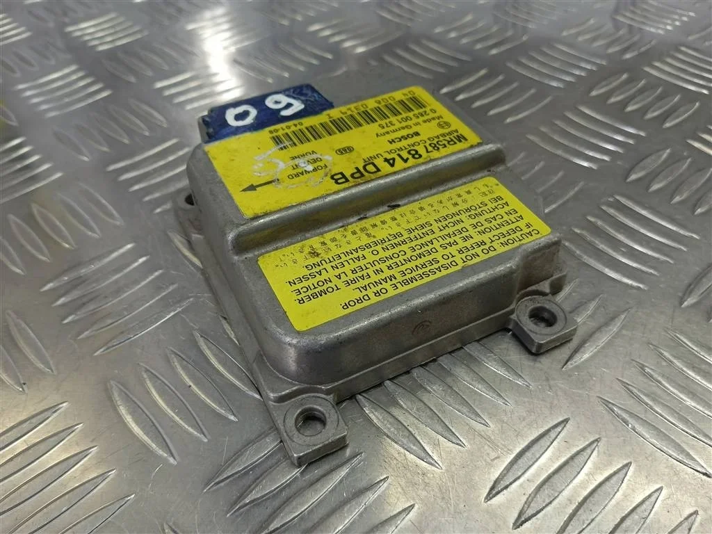 Блок управления SRS (AIR BAG) MITSUBISHI Space St