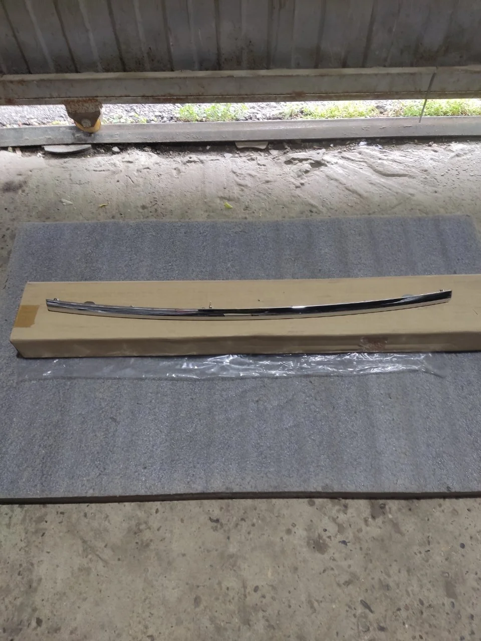 Молдинг бампера Mitsubishi ASX 2011 6400C962, передний