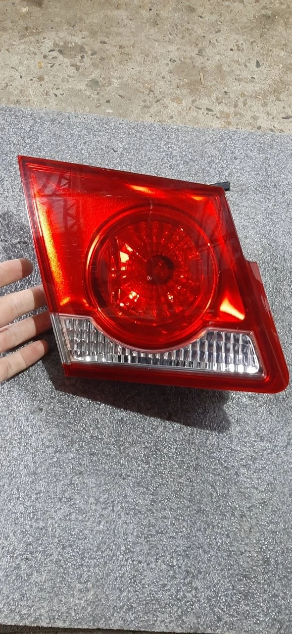 Фонарь внутренний Chevrolet Cruze 95130772, задний левый