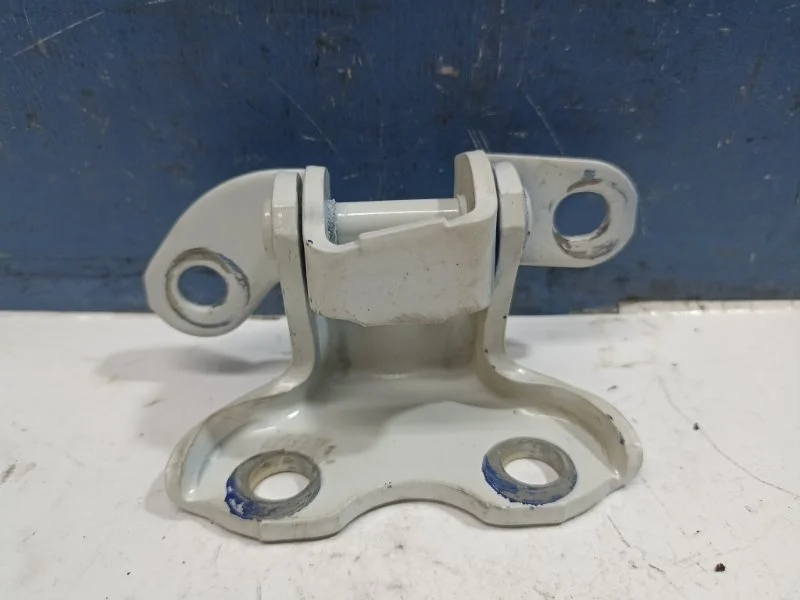 Петля двери Toyota C-Hr 2021 6876020122 ZGX10 2.0 3ZR, задняя левая