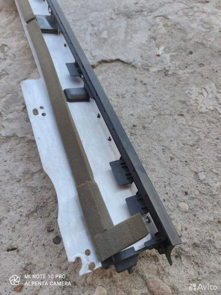 Солнцезащитная шторка задней двери Audi A8 D4 (2010—2014) 4,2