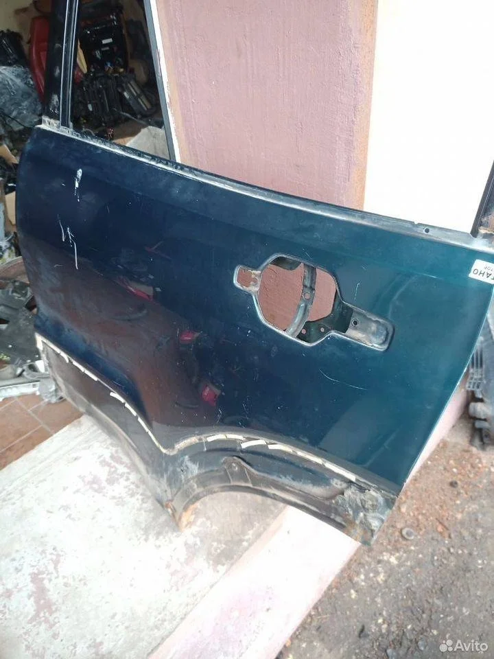 Дверь задняя левая Mitsubishi Pajero III (1999—2003)